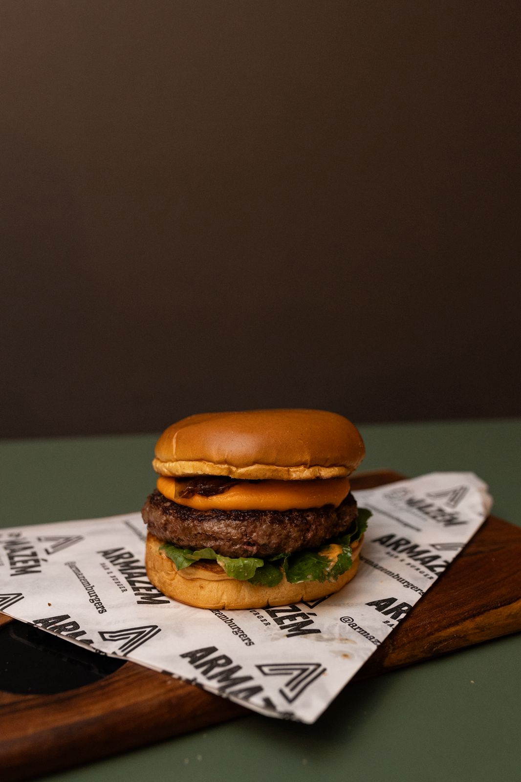 Hambúrguer artesanal Oslo, Armazém Bar e Burguer, Iporã do Oeste