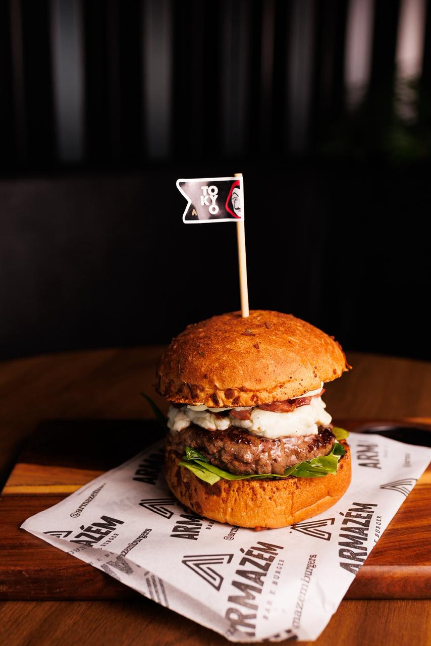 Hambúrguer artesanal Tókio, Armazém Bar e Burguer, Iporã do Oeste